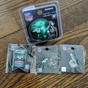 New York Jets Pins and Pocket Helmet